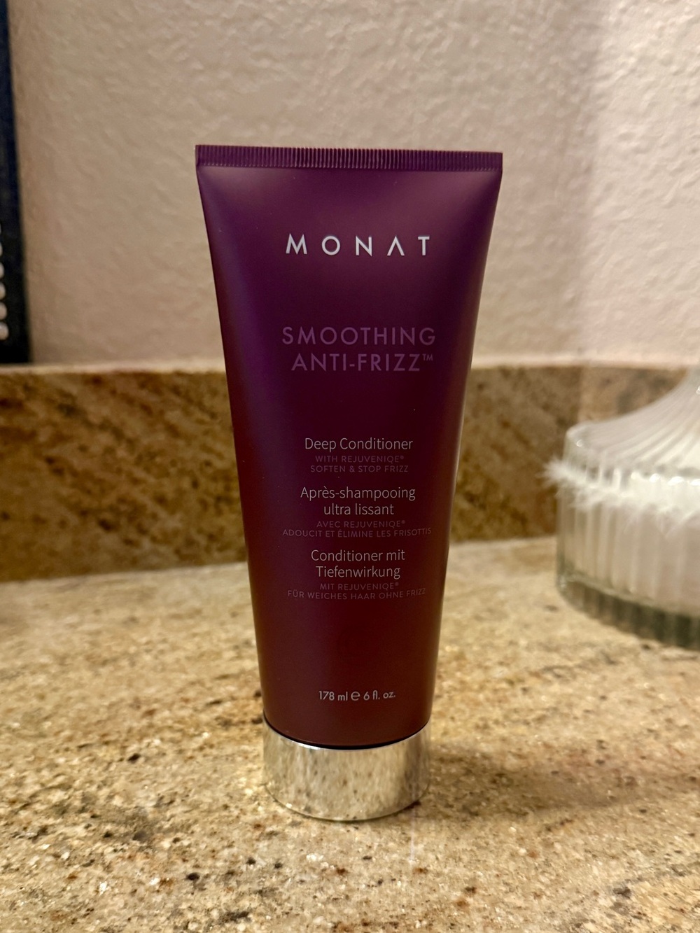 New Monat  Anti-Frizz Deep Conditioner